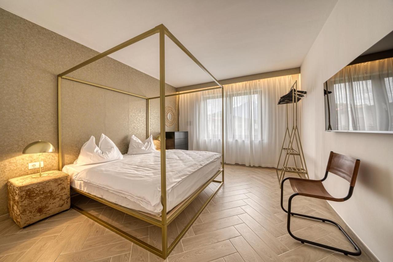Goldfinger + Suites 拉纳 外观 照片