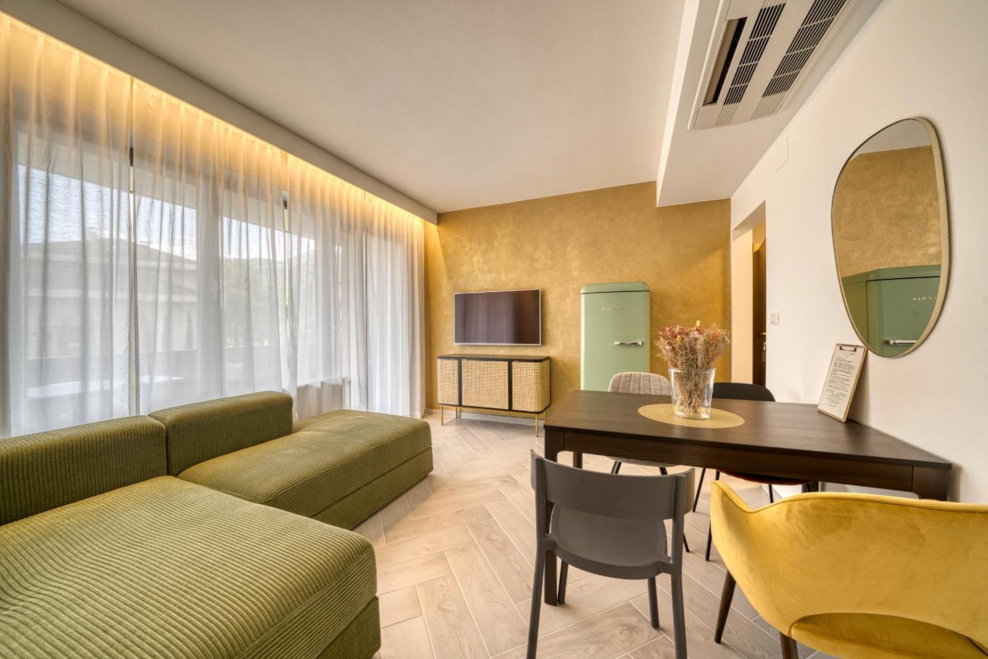 Goldfinger + Suites 拉纳 外观 照片