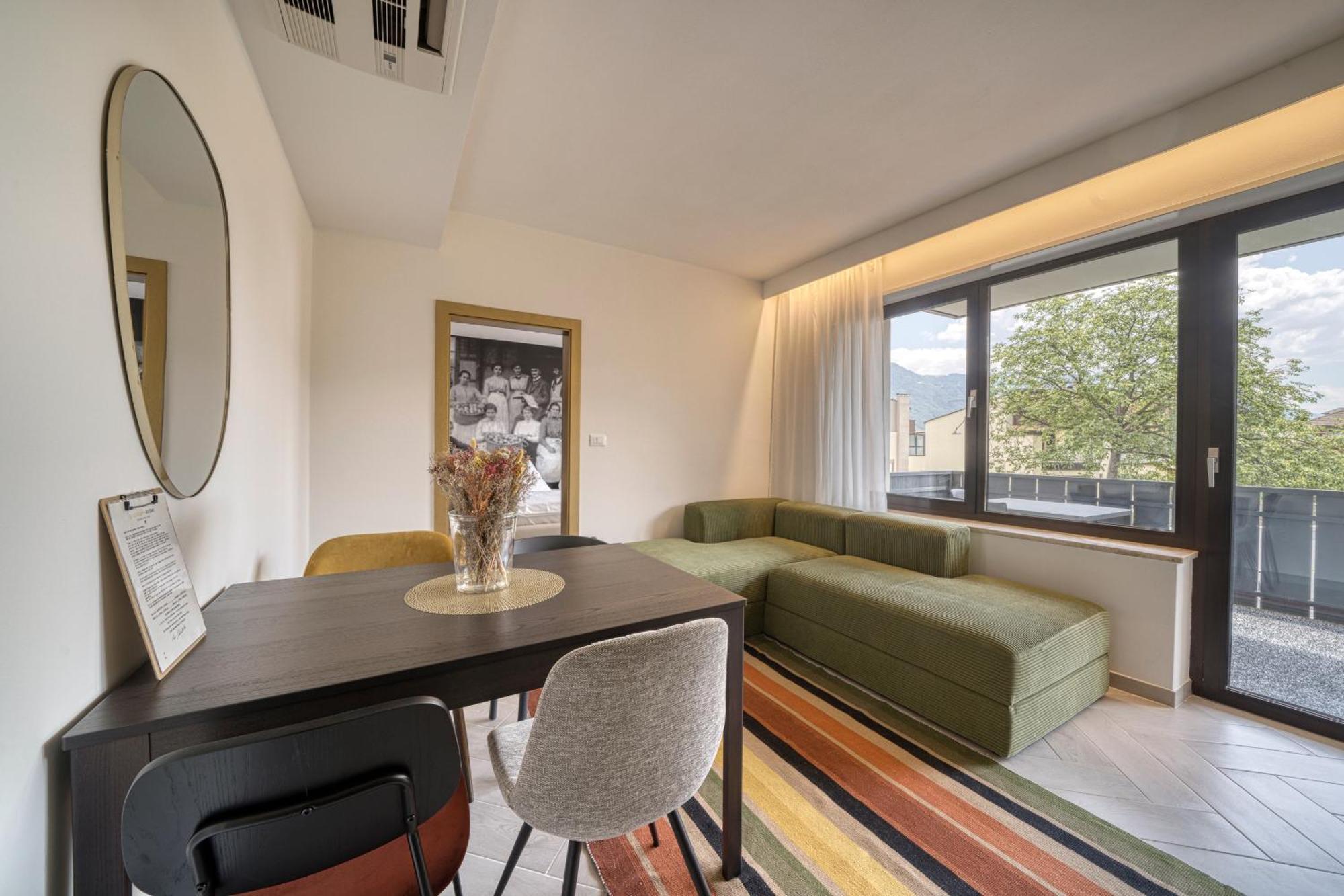 Goldfinger + Suites 拉纳 外观 照片