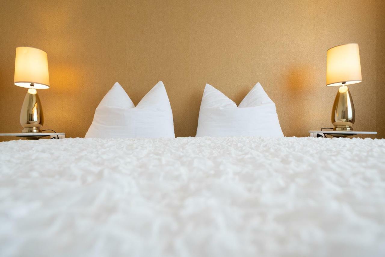 Goldfinger + Suites 拉纳 外观 照片